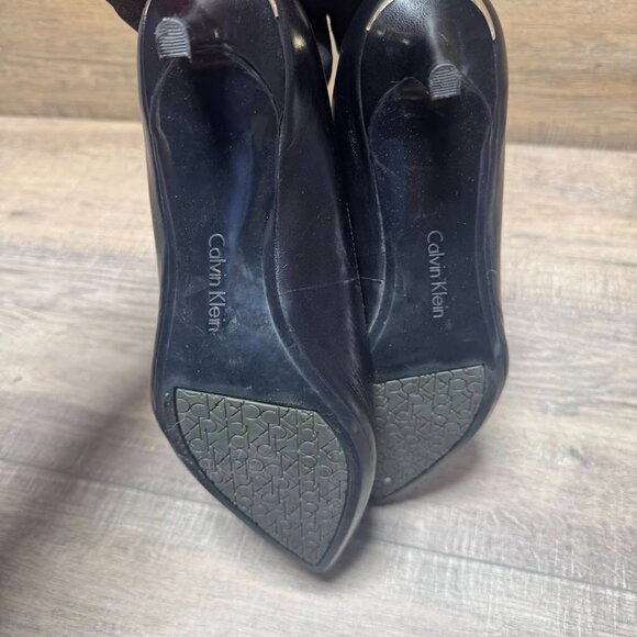 Calvin Klein Gabrianna Black Leather Pumps Women's Size 9.5 - Picture 4 of 7